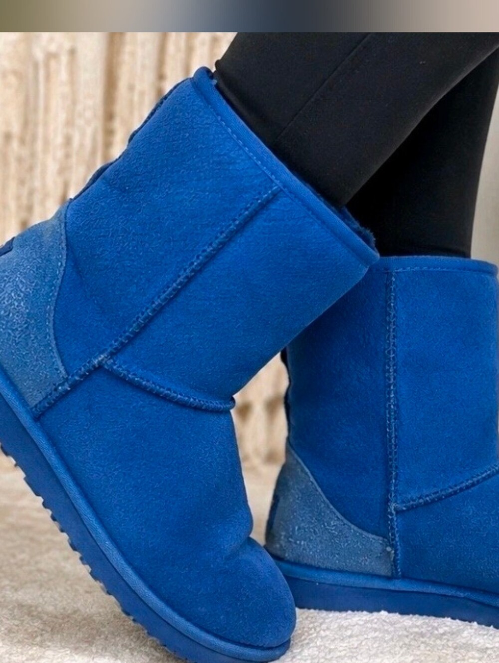 UGG Australia Classic Short Boots Women’s 8 Blue Suede Sheepskin Lined